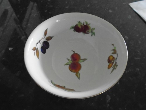 Royal worcester evesham - royal, gold